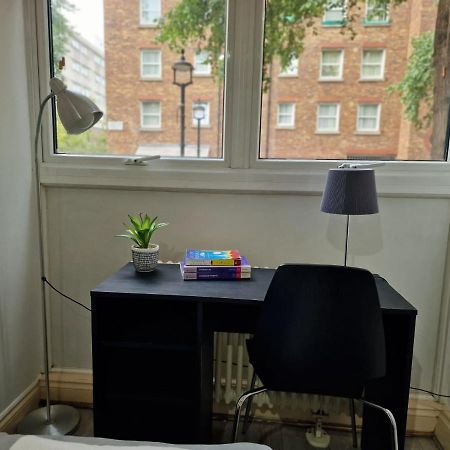 2 Bedrooms Flat In Great Location! London Exterior photo